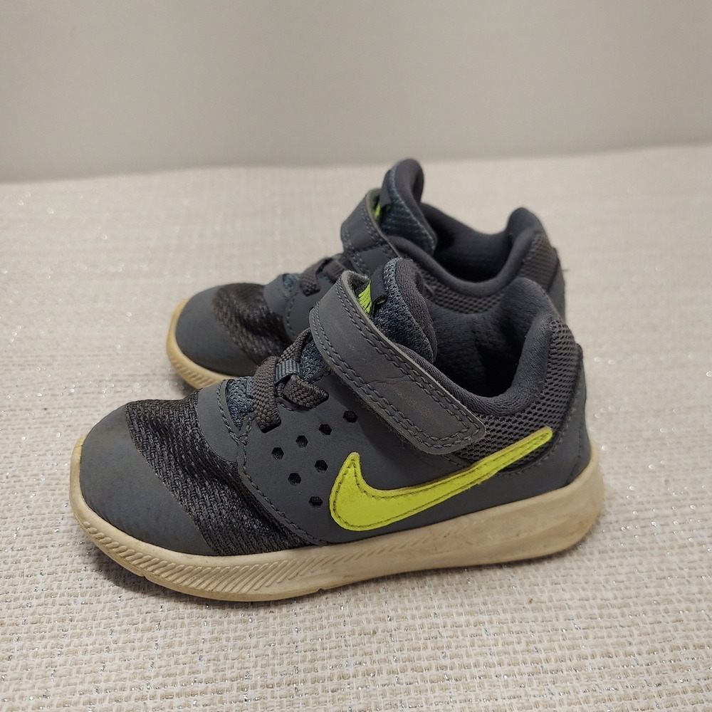 Nike Star Runner Toddler 7C Grey Volt Green Sneakers 869974-002
